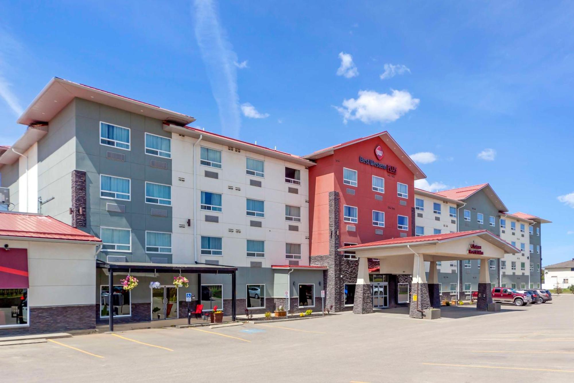 Best Western Plus Chateau Fort St. John Hotel Exterior photo