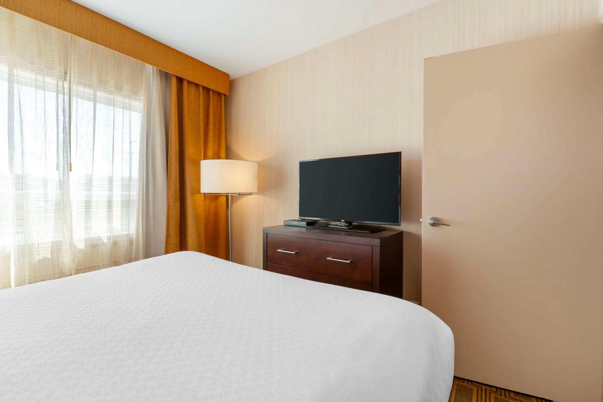 Best Western Plus Chateau Fort St. John Exterior photo